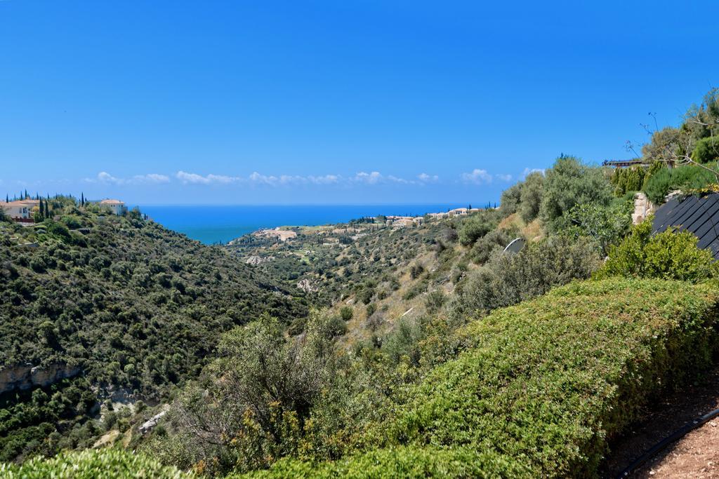4 Bedroom Villa Helidoni With Private Infinity Pool, Aphrodite Hills Resort 库克里亚 外观 照片